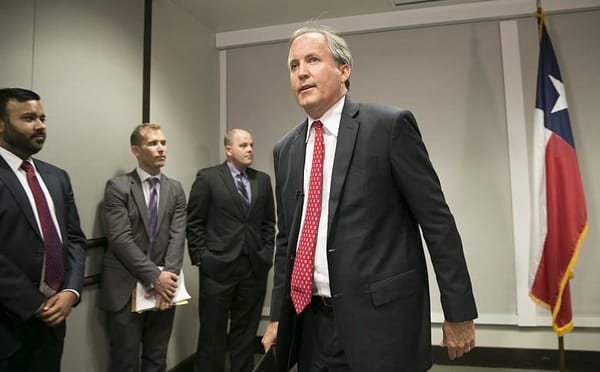 Transgender directive prompts a dozen states to sue