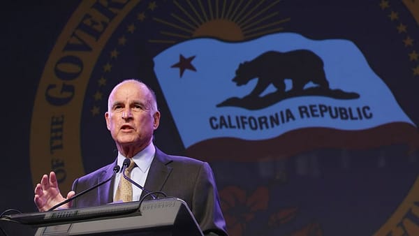 Clinton scores endorsement from Gov. Jerry Brown
