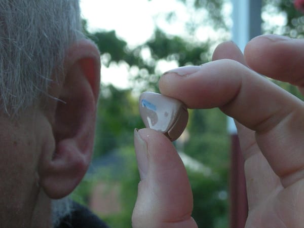Hearing loss should be treated under Medicare, panel says