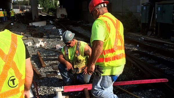 Massachusetts Jobless Rate Dips Below 3 Percent