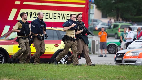 Reports: 6 dead in Munich mall shooting; manhunt underway