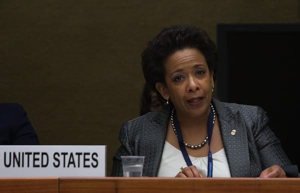Ayotte joins chorus calling for AG Lynch to recuse herself from Clinton probe