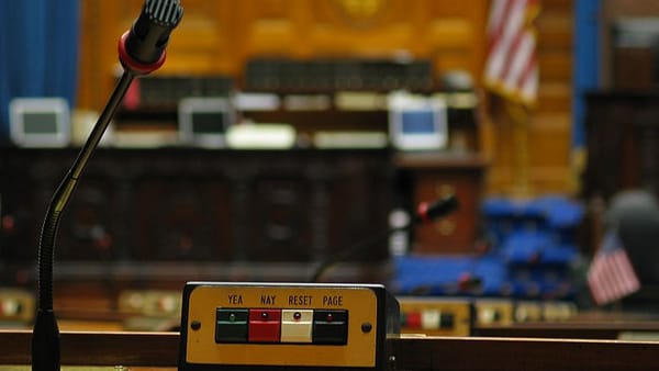 ‘Pay equity’ legislation passes Mass. House