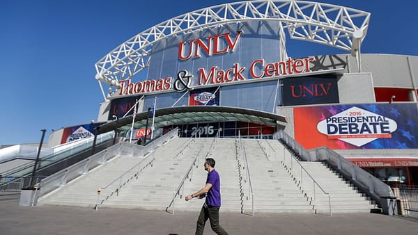 Clinton, Trump set for last debate as ugly race nears finish
