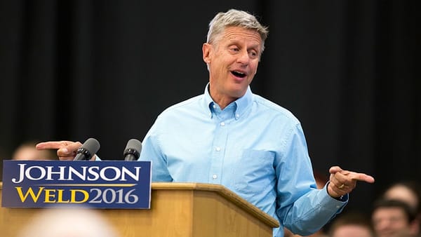 Disenchanted with Clinton, Trump, many younger voters going third party