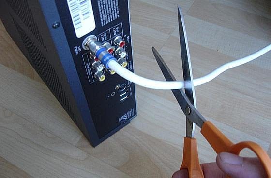 The Definitive Guide To Cutting The Cord With Your Cable Company In 2017