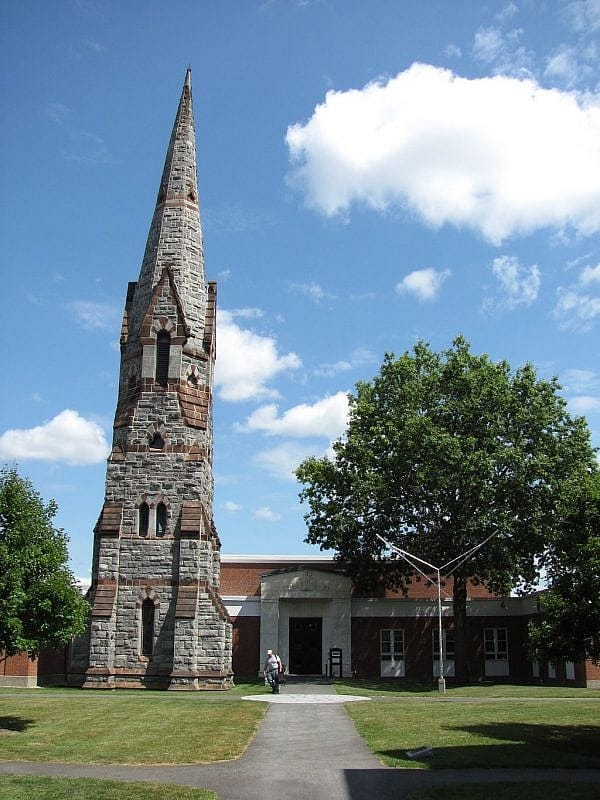 Students:  Amherst College Art Museum Lacking Female Artists of Color