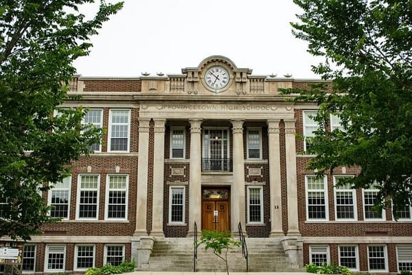 Bay Staters Want More Opportunity For High Schoolers To Earn College Credits
